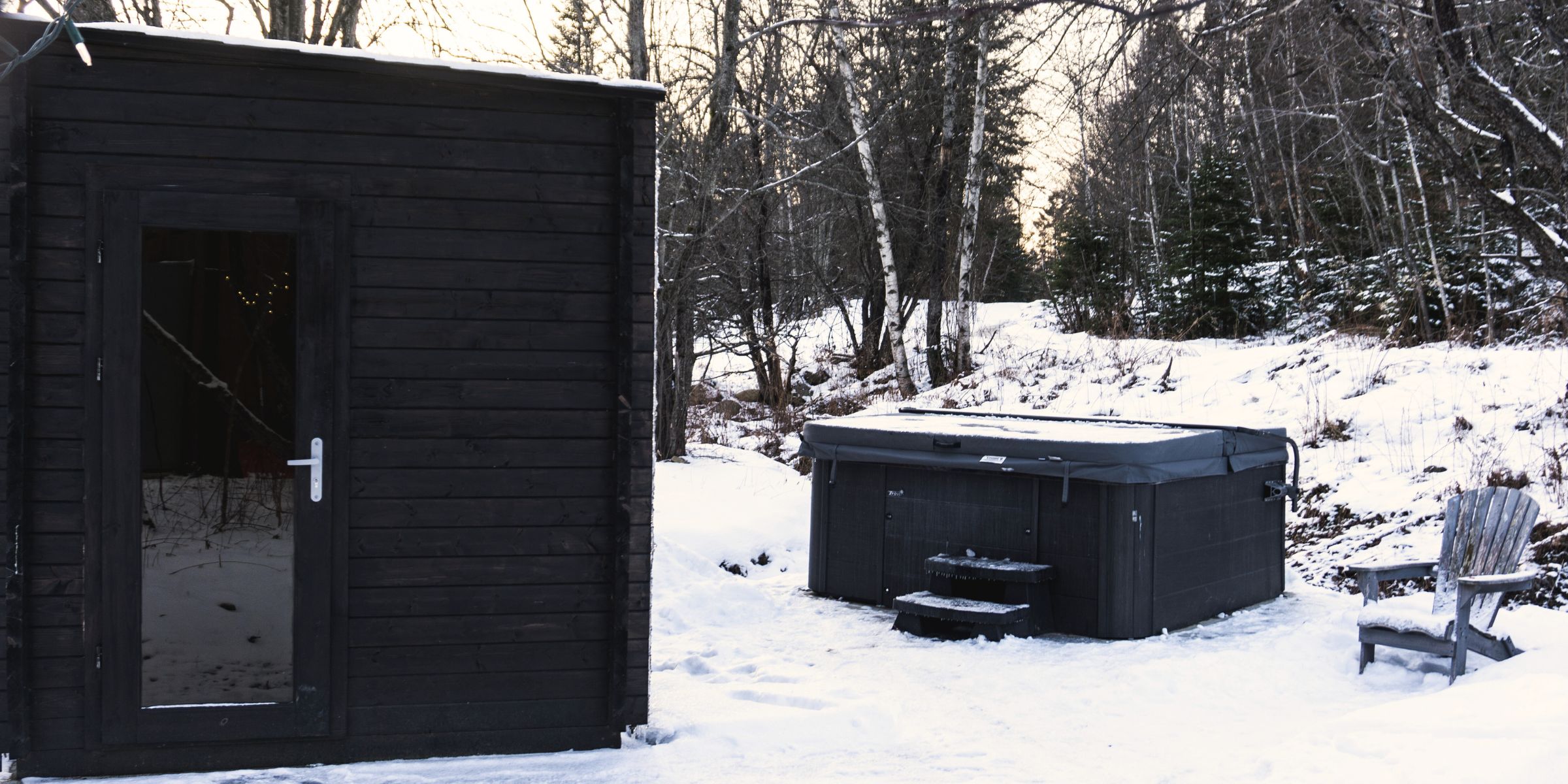 Glamping au Québec - Spas et saunas à Laö Cabines, combinant confort et immersion en nature.